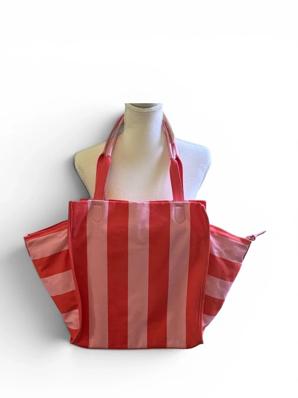 On Fifth Large Striped Pink & Orange Canvas Beach Bag Tote NWT, plus cosmeticbag